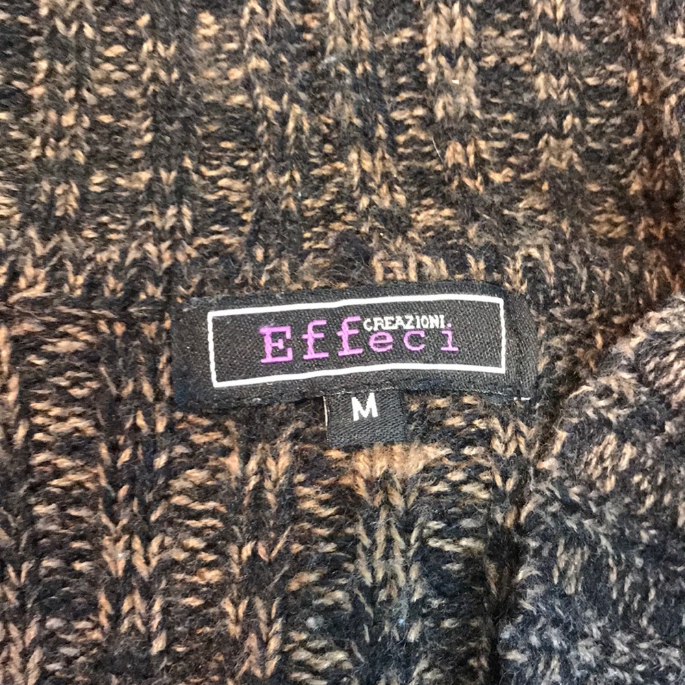 Effect- Button Sweater - Picture 5 of 6